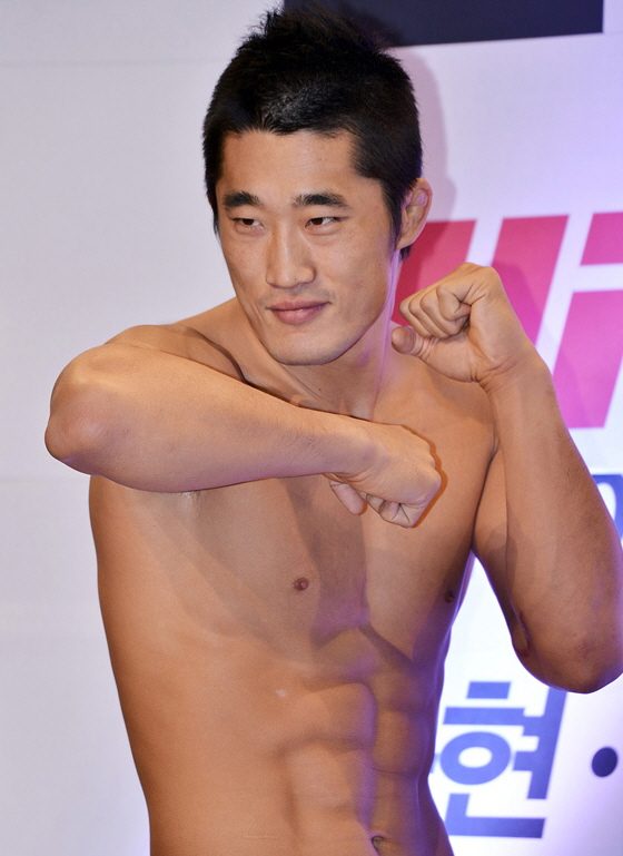 김동현 사주