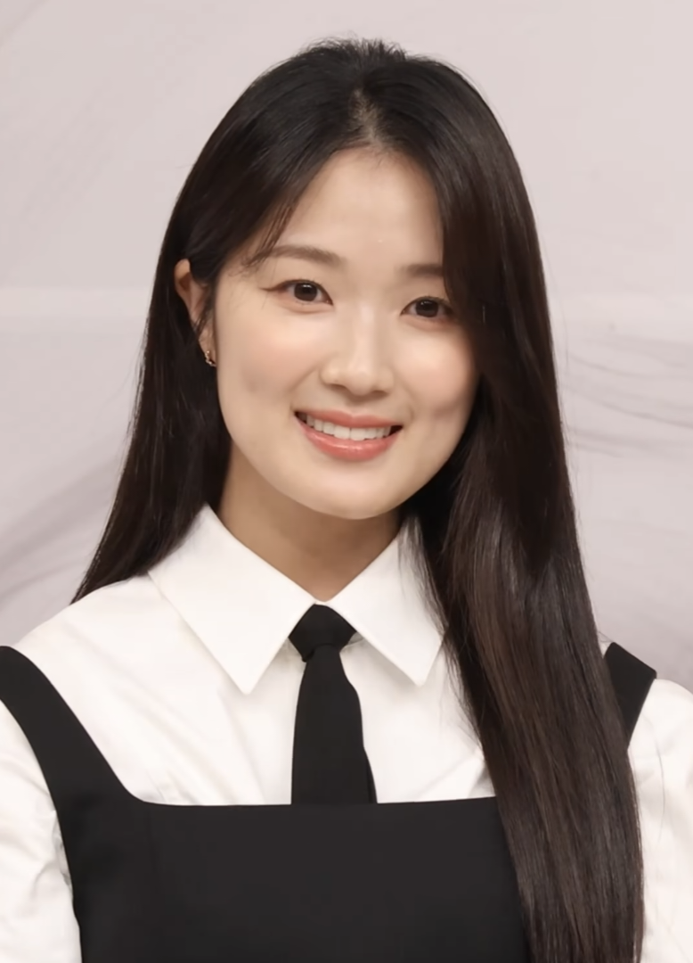 김혜윤 사주